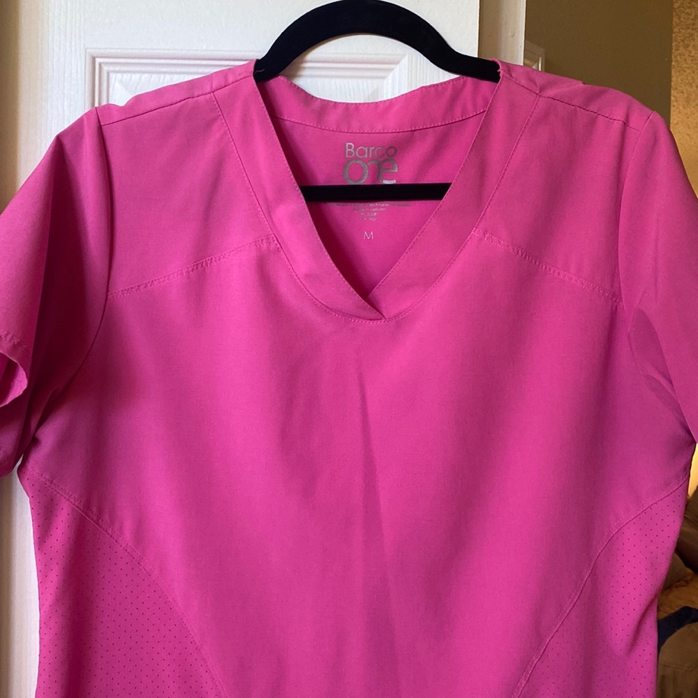 Barco One scrub top